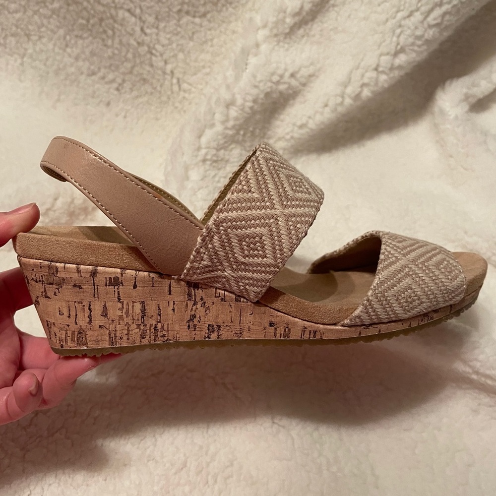 Life Stride Beige Patterned Wedge Sandals with Elastic Slingback - Picture 7 of 11